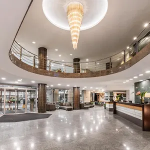 Szálloda Eurostars Uhotel