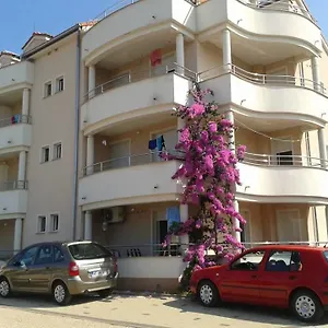 https://apartments-angie-biograd-na-moru.hotelinzadar.com